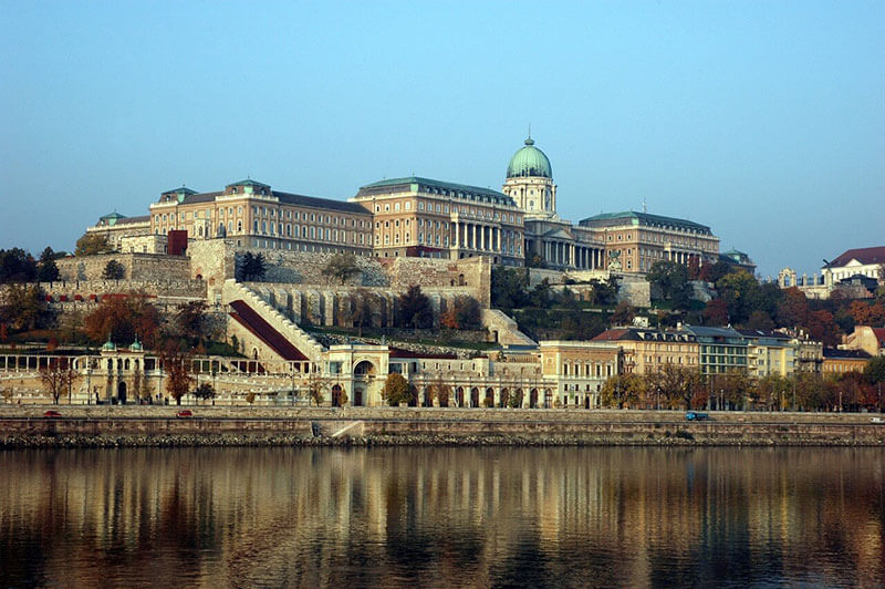 Посещая Будапешт, вы не можете пропустить Замковый холм и вершину Королевского дворца
