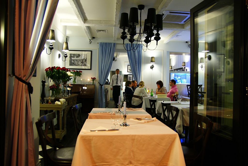 Ресторан L'Arc Varsovie - это ресторан, который в первую очередь ориентируется на свежесть продуктов и их качество
